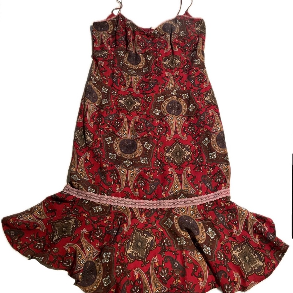 Elegant Red and Brown Paisley Midi Dress